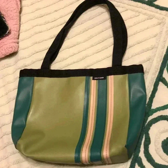 Holly Aiken vinyl tote with snap close - Picture 1 of 8